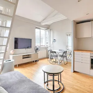 Apartment St Dom Face - Vue Tour Eiffel, Paris